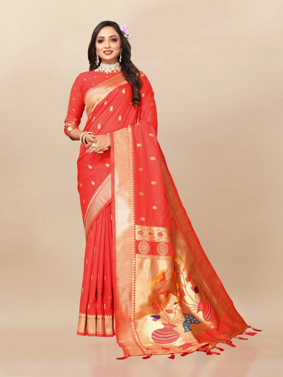 Paithani Silk Saree with Meenakari Pallu