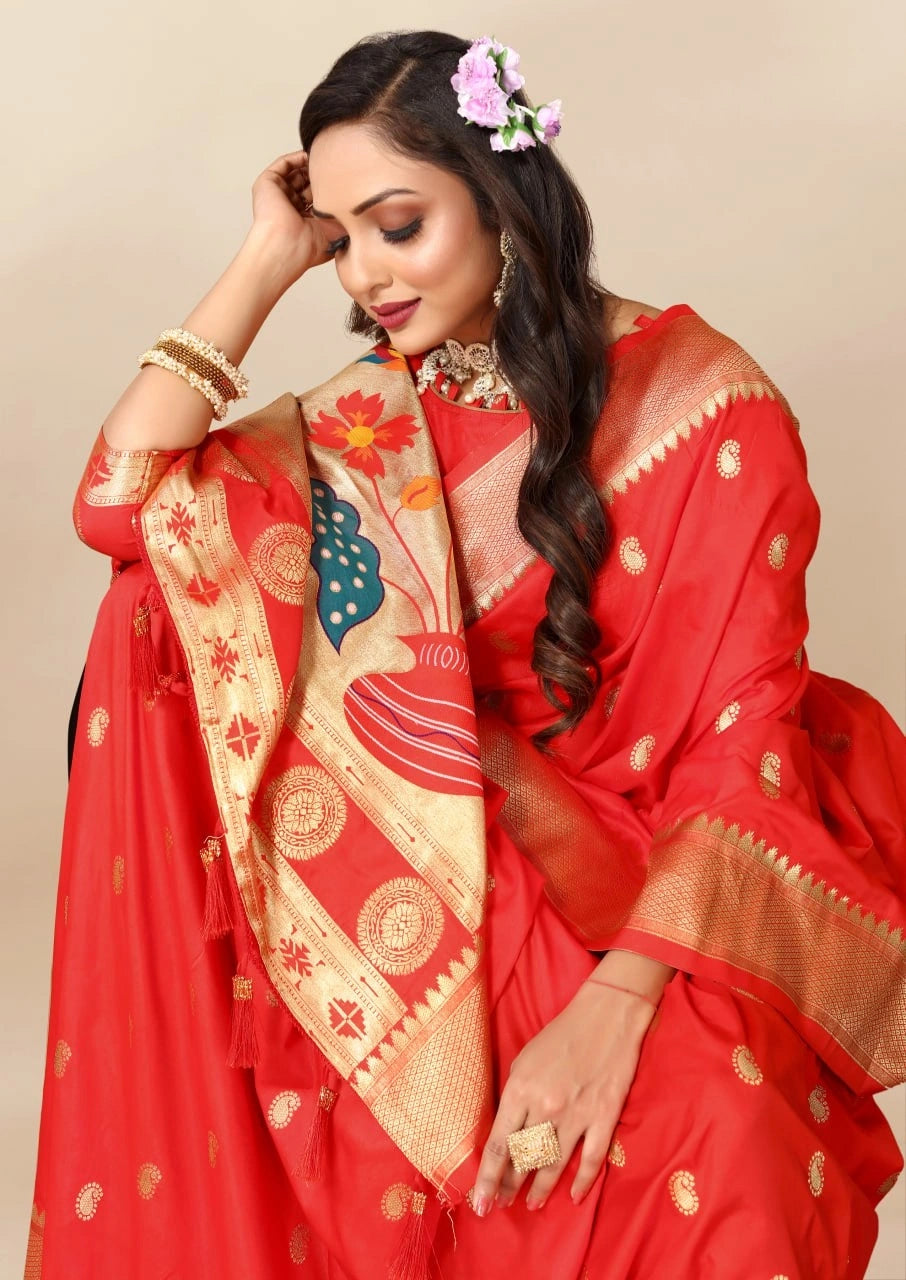 Paithani Silk Saree with Meenakari Pallu