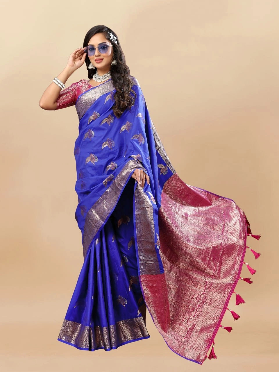 Soft Silk Saree with Rich Zari Weaving, Zari Border