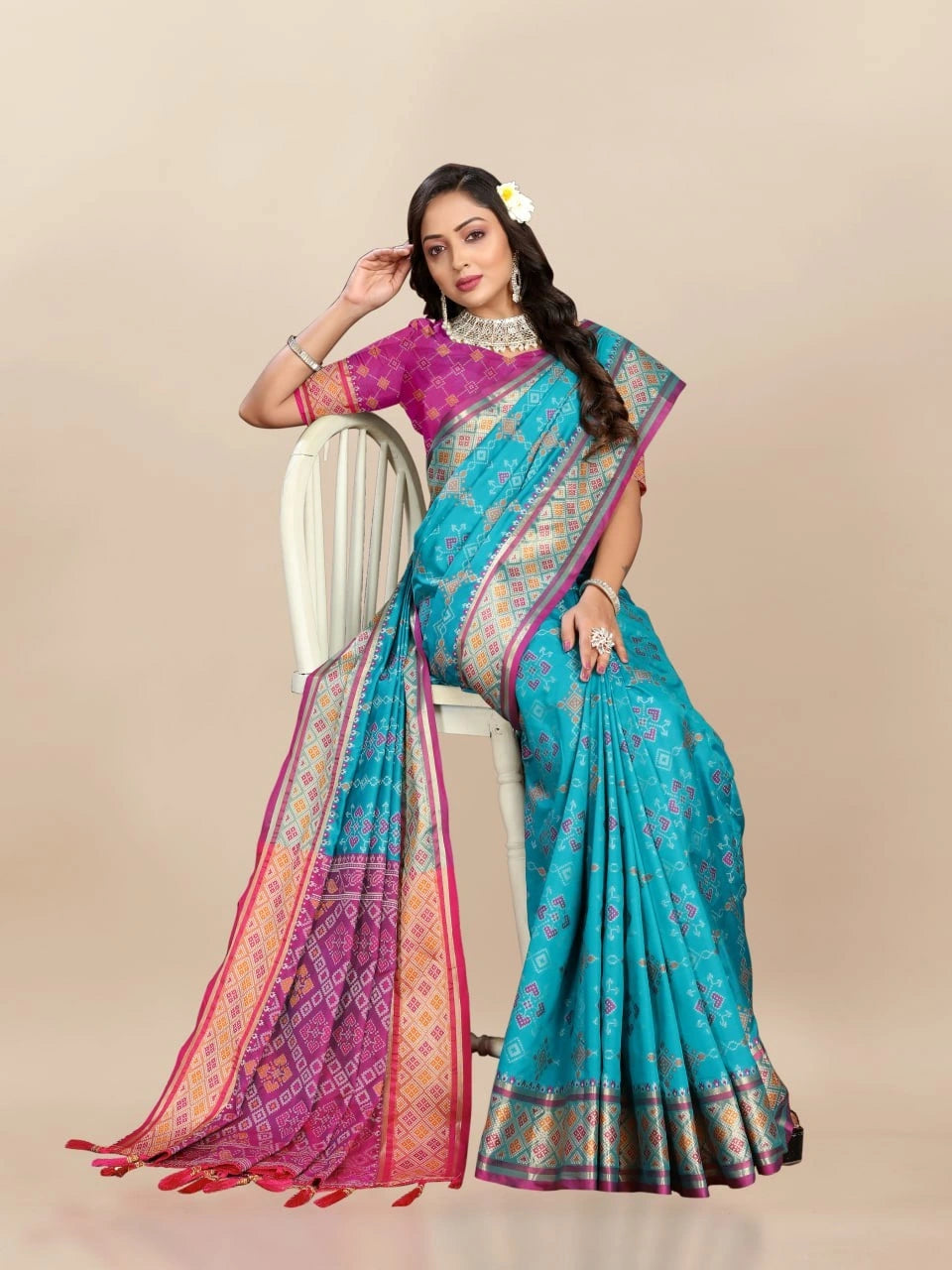 Soft Patola Silk Saree with Meenakari Zari Motifs, Rich Pallu