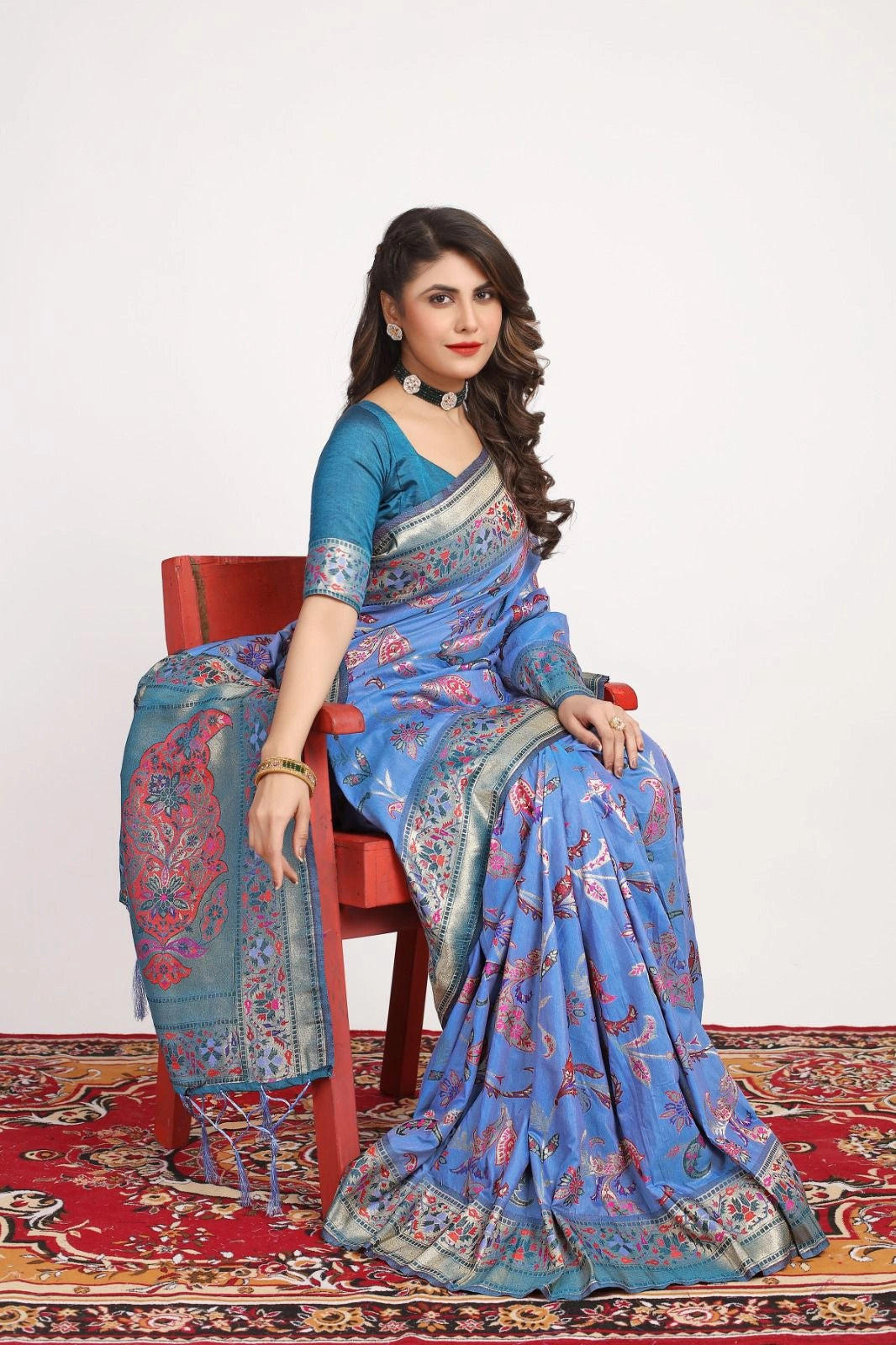 Pure Pashmina Silk Saree: Exquisite Weaving and Colorful Meena Work