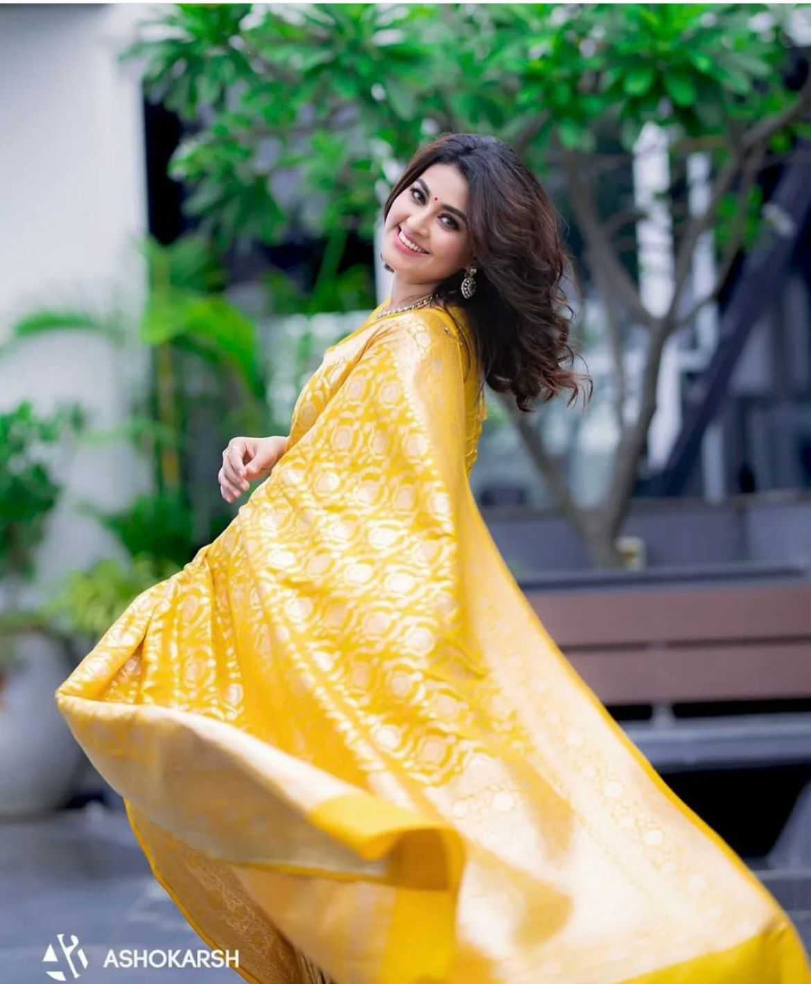 Yellow Traditional Banarasi Soft Silk Saree