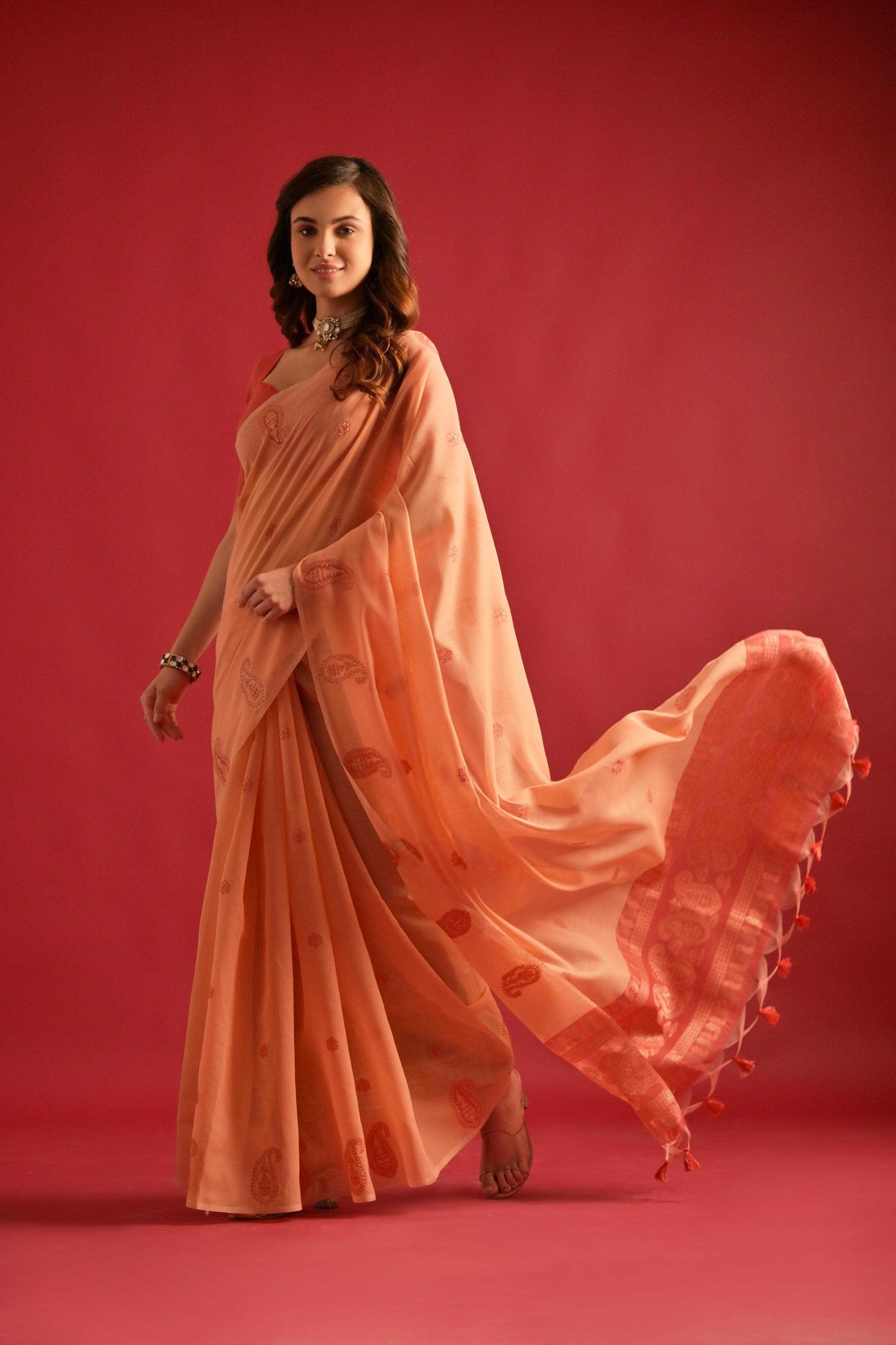 Orange Soft Mul Cotton Saree With Classic Contrast Resham Weaving Pallu