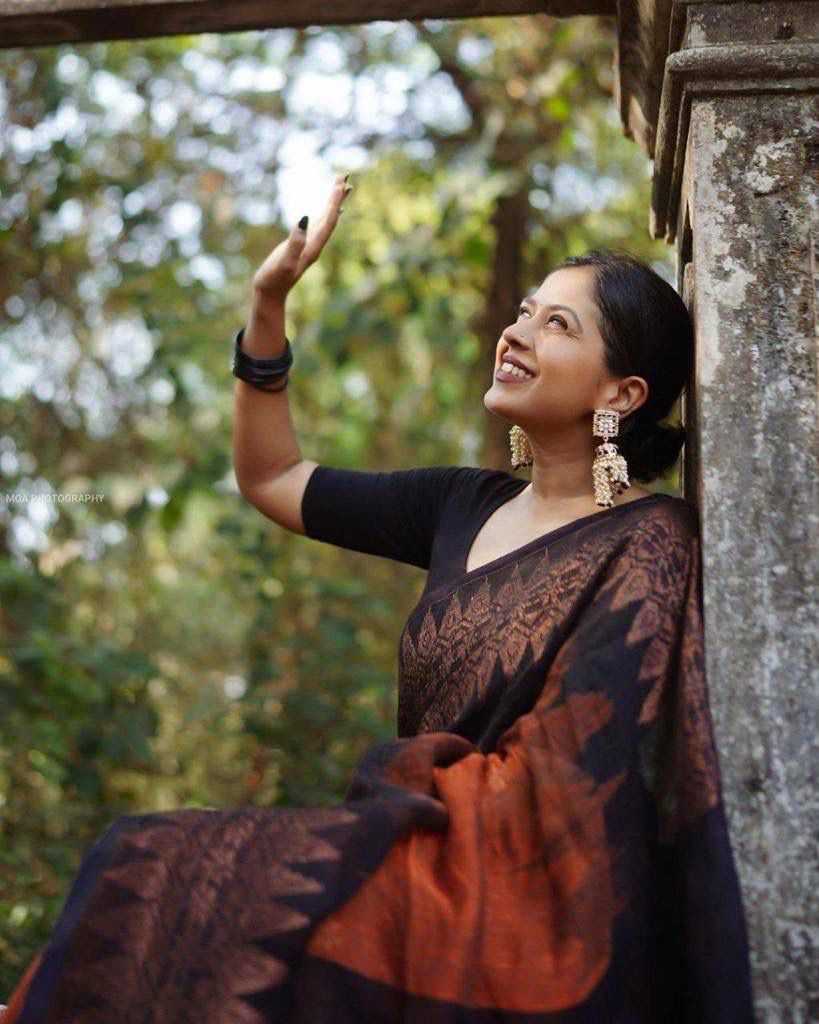 Traditional Red & Black Cotton Saree