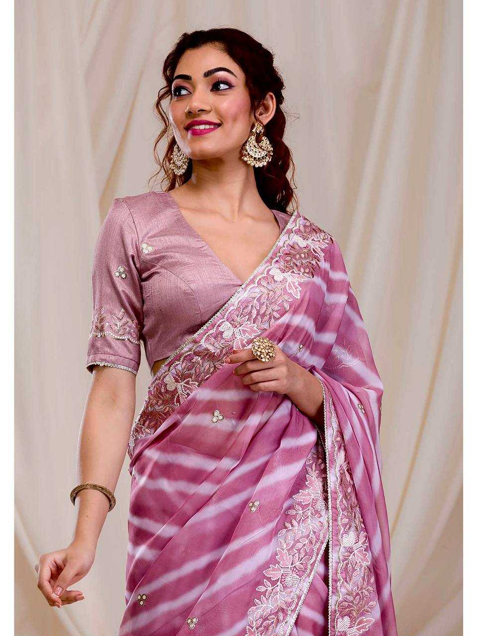 Georgette Saree with Stripe Pattern