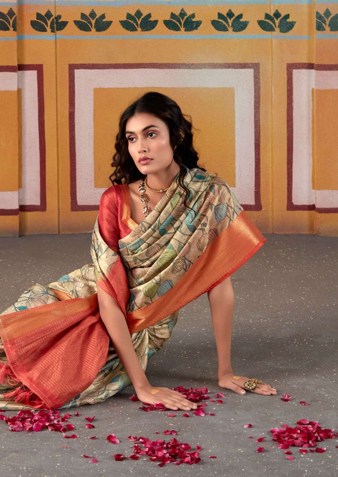 Elegant Handloom Satin Saree with Floral Print