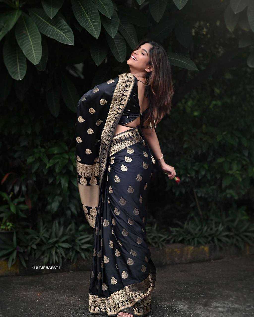 Elegant Art Silk Saree With Jacquard Border