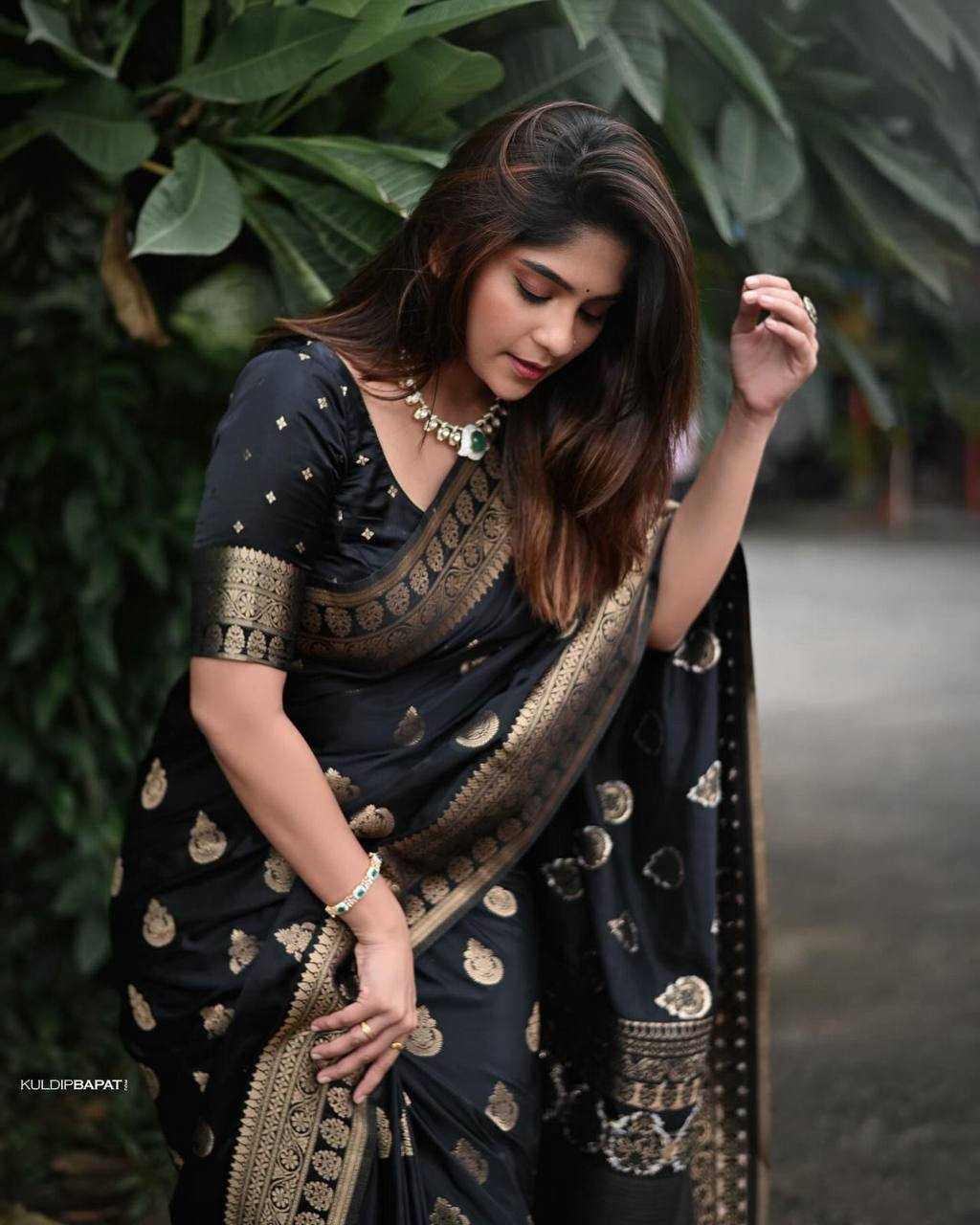 Elegant Art Silk Saree With Jacquard Border