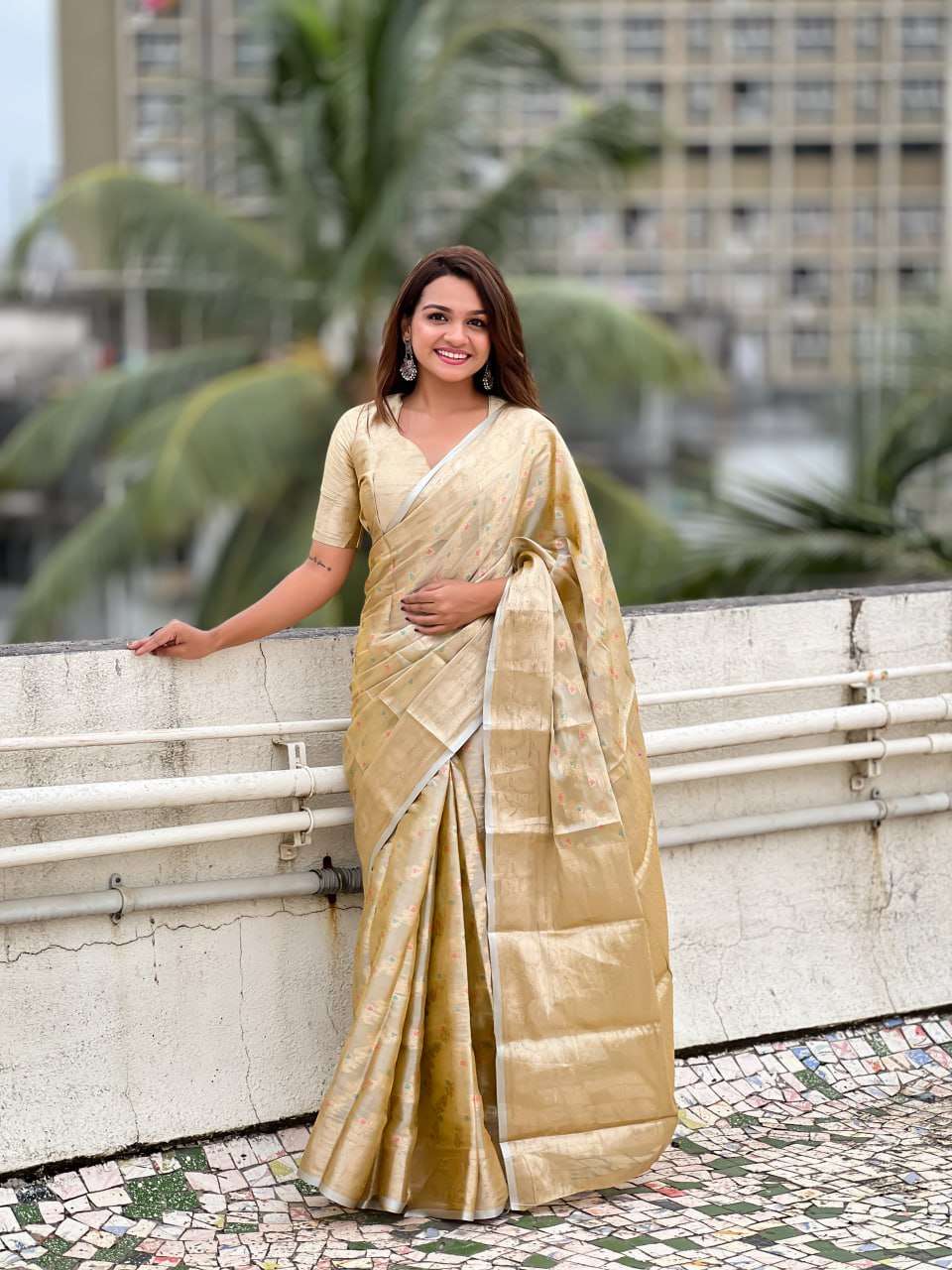 Kanjivaram Soft Tissue Pattu Traditional Saree with Leheriya Zari Meenakari weaves